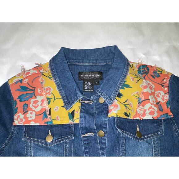 Live A Little Floral Embellished Denim Jacket - Size S - Beautiful w/ Stretch - Picture 2 of 8